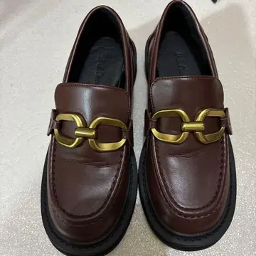 브라운 가죽 로퍼