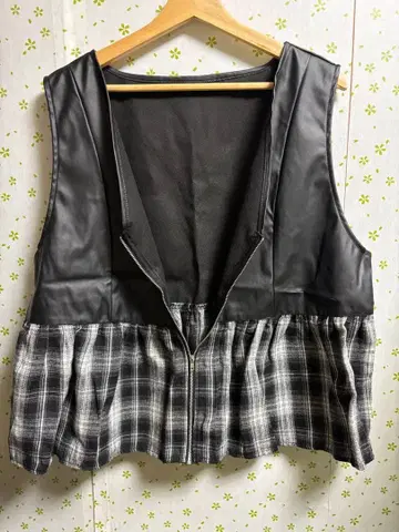 4L 사이즈 합성 피혁 체크 무늬 페플럼 베스트