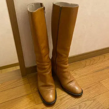 브라운 가죽 롱 부츠 지퍼 포함