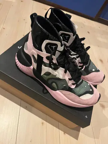 Jordan DELTA3SP 핑크/블랙