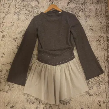 [ ZARA ] 스터드 디테일 대비 원피스