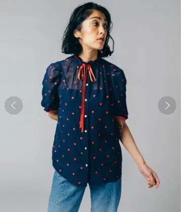 더블 스탠다드 클로징 하트 무늬 시스루 블라우스 반팔 네이비