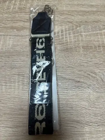 미사용 새상품 SEVENTEEN 세븐틴 세부치 숄더 스트랩