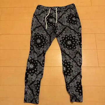 반다나 패턴 조거 팬츠 M