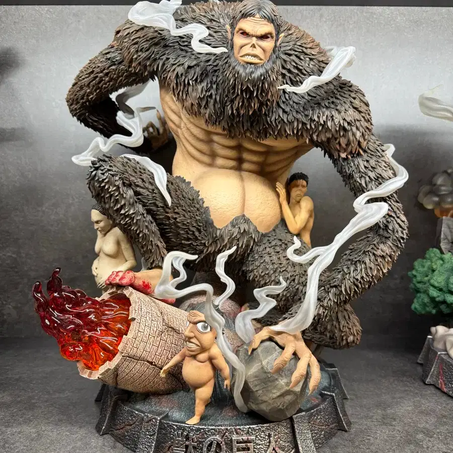 GiantStudio Beast Titan Attack on Titan Resin Figure