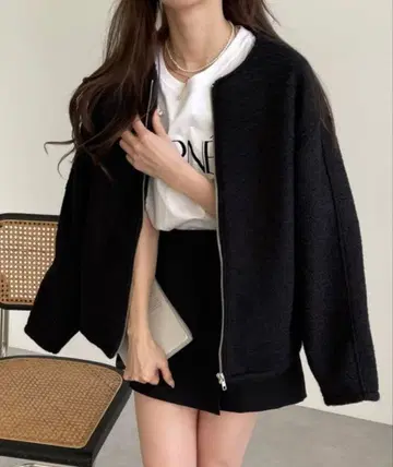 택 포함 새상품 Alma design 압축 부클 노카라 블루종