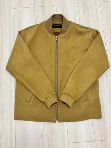 UNITED TOKYO (유나이티드 도쿄) 스웨이드 지퍼 자켓