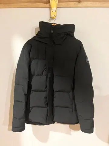 Canada Goose 블랙 라벨 다운 자켓