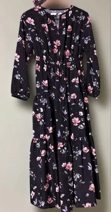 꽃무늬 긴팔 원피스