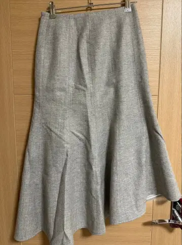 LE CIEL BLEU 그레이 플레어 스커트 34