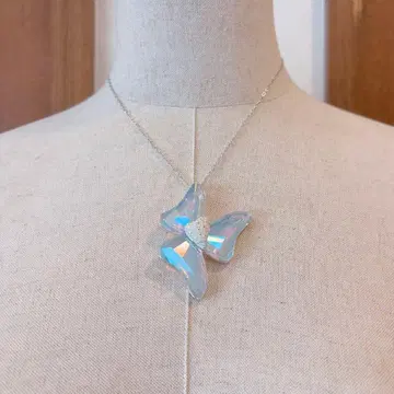 스와로브스키 목걸이 버터플라이 리본 꽃 모티브 오로라 가공