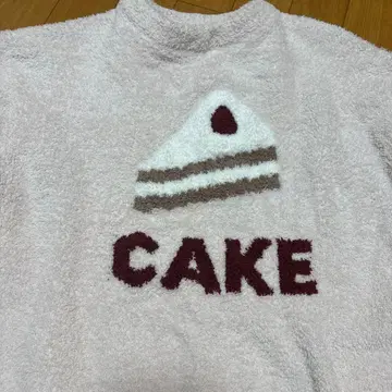 젤라또피케 CAKE 모티브 풀오버