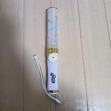 CUTIESTREET 응원봉 화이트/골드 큐스트