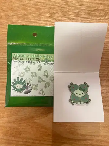Algae x Hello Kitty 핑 컬렉션 모키티 핀 배지