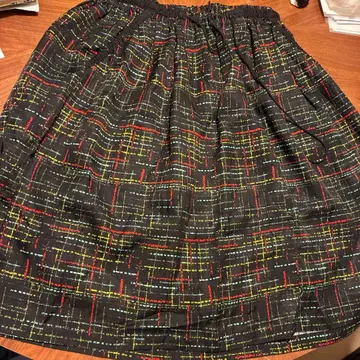 컬러풀 그래픽 패턴 미디 스커트