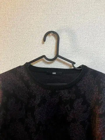 HARE 꽃무늬 크루넥 트레이닝복