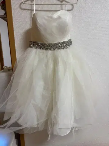 비쥬 장식 화이트 웨딩 드레스 미니