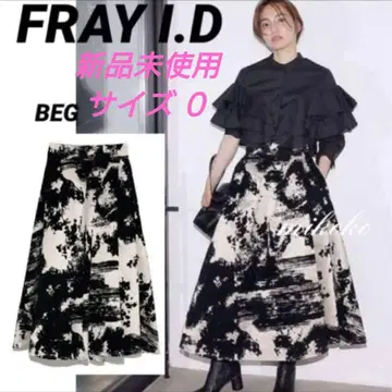 [ 미사용 새상품 ] 샴브레이 플로키 스커트 FRAY I.D