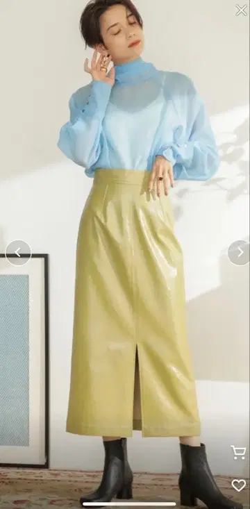 ROSE BUD 페이턴트 스트레이트 스커트 택 포함 새상품