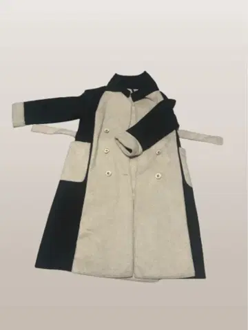 베이지와 블랙 더블 브레스트 롱 코트
