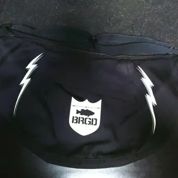 레어템 버스브리게이드 x 풀클립 프리게이트