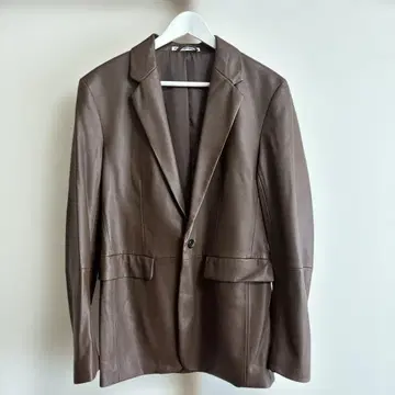 ZARA 브라운 가죽풍 자켓 M 사이즈