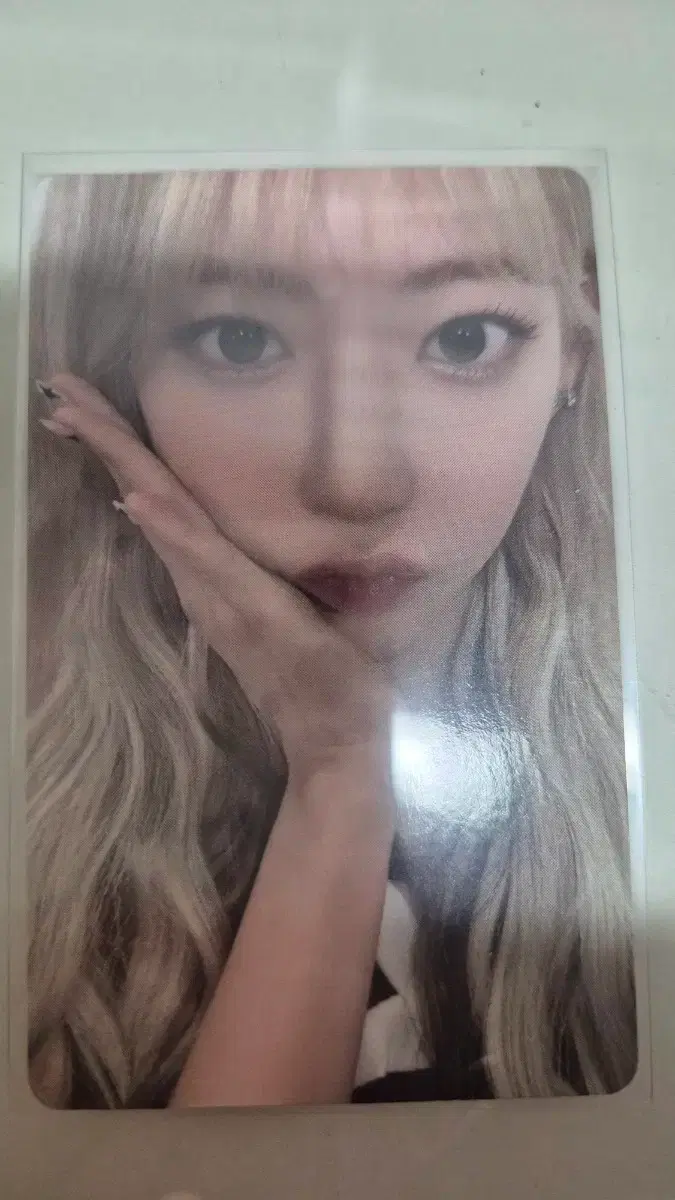 Le Sserafim Sakura e.ji Weverse pre-order benefit close-up agungppang poca