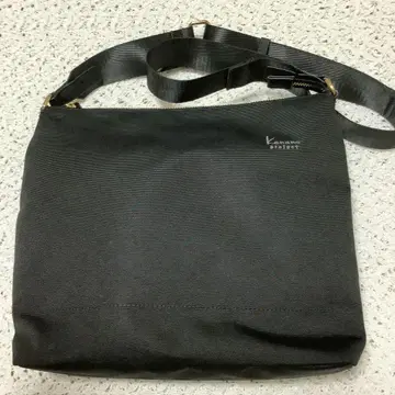 Kanana Project 블랙 숄더백