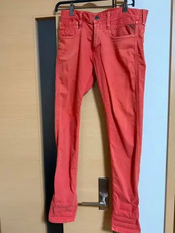 REPLAY BLUE JEANS 레드 치노 팬츠