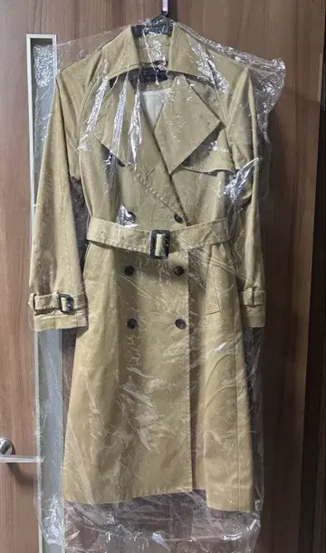 UNITED TOKYO 베이지 트렌치코트