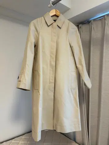 베이지 롱 코트 퀼팅 라이너 포함