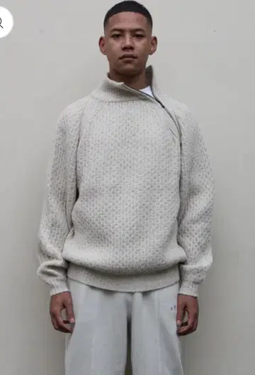 BAL/DIAGONAL ZIP JACQUARD SWEATER