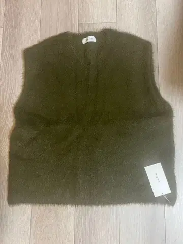 Mila Owen V넥 샤기 니트 베스트