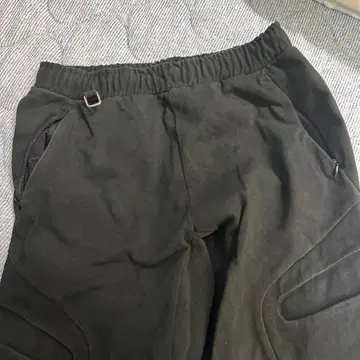 KAIKO 블랙 조거 팬츠