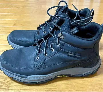 컨디션 최상 스케쳐스 28.5cm 하이컷 신발 방수 블랙