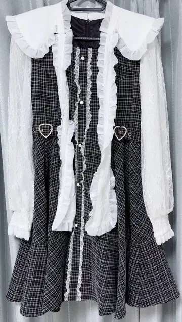 ROJITA 소매 페플럼 사이드 버클 원피스 black