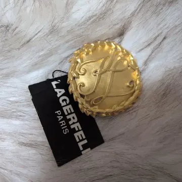 LAGERFELD 칼 라가드 골드 브로치