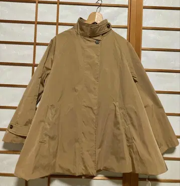 by LEGNA A라인 텐트라인 코트 라이트 아우터