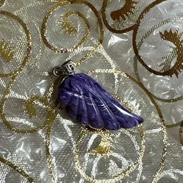 첼로아이트 펜던트 탑