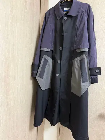 MAISON SPECIAL 사이드 아웃 프라임 오버 스탠드 코트