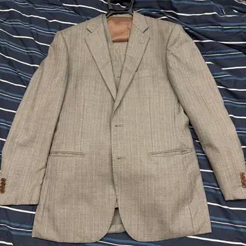 그레이 스트라이프 비즈니스 정장