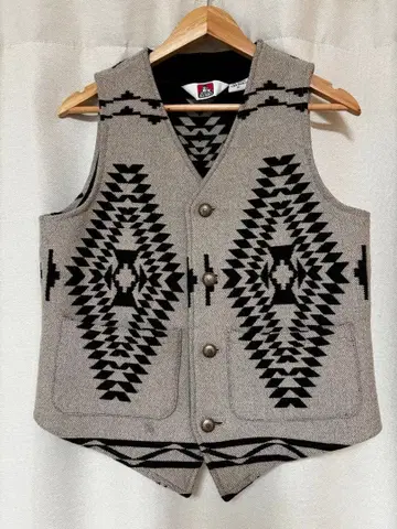 BEN DAVIS 기하학 패턴 베스트 M 사이즈