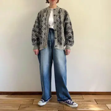 Vintage kint flower cardigan