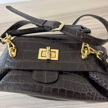 타마미 와타나베 크로커다일 무늬 가죽 숄더백 다크 브라운