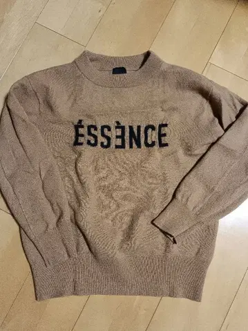 Speck & Span ESSENCE 로고 니트 스웨터