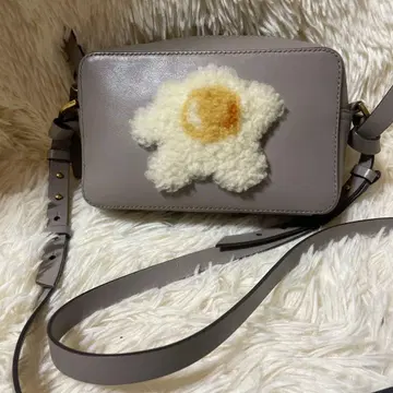 컨디션 최상 안야 힌드마치 숄더백 계란 프라이 그레이지 퍼