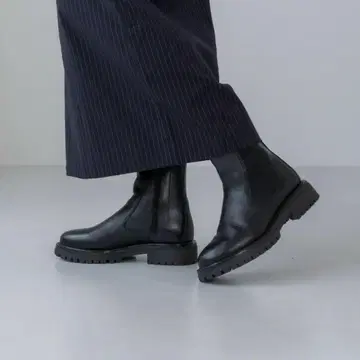 새상품 이볼 EVOL 천연 가죽 트랙 밑창 사이드 고어 부츠 24.5cm