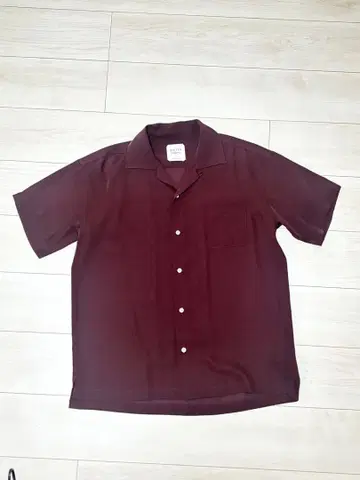 UNITED TOKYO 버건디 반팔 셔츠 사이즈 2