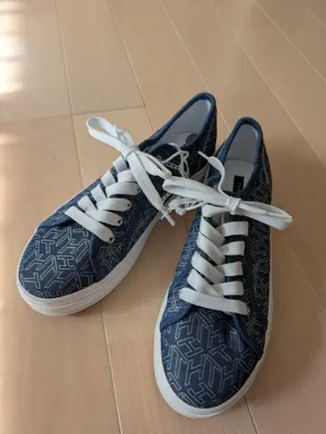 H110913 타미힐피거 스니커즈