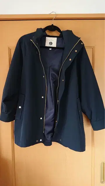 네이비 마운틴 파카 M 사이즈